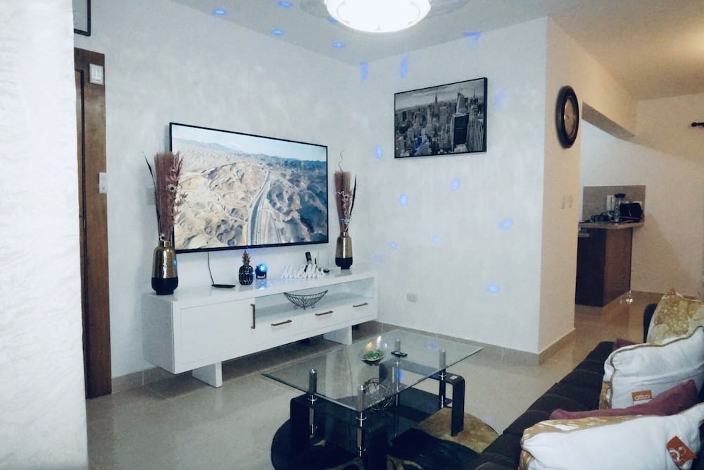 Hotel Confidence Luxurious Apartment