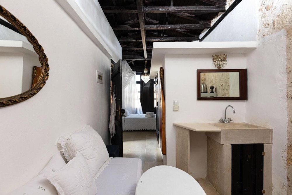 Antonia's House