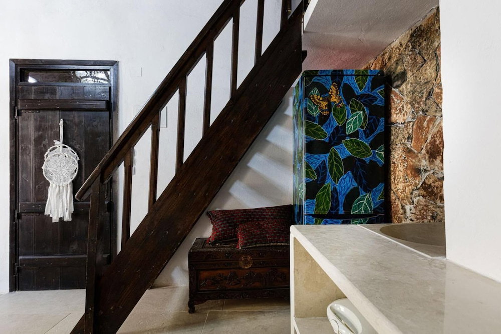 dal travel Antonia's House