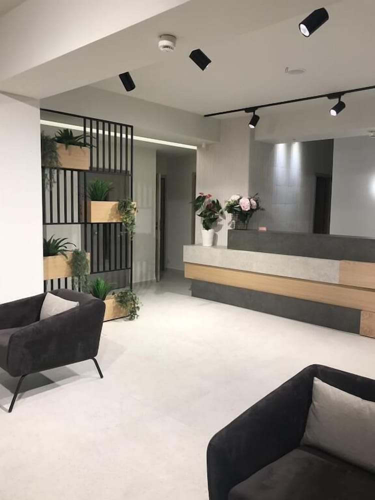 dal travel The City Hotel And Suites