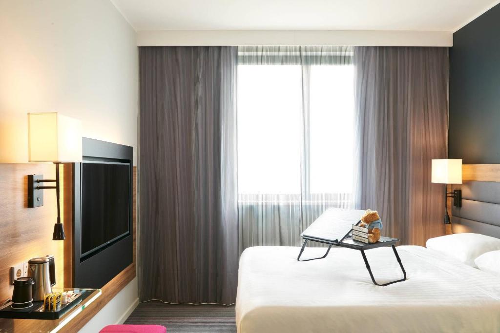 Moxy Edinburgh Airport