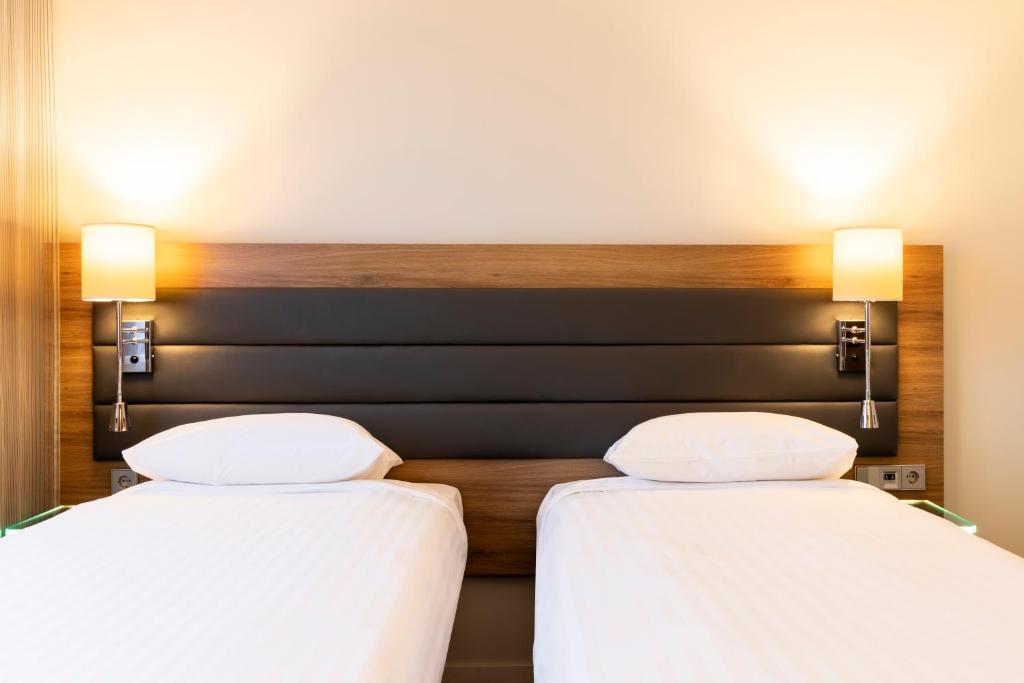 Moxy Edinburgh Airport