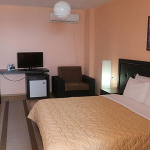 Hotel Enkeleana Hotel cazare Pogradec