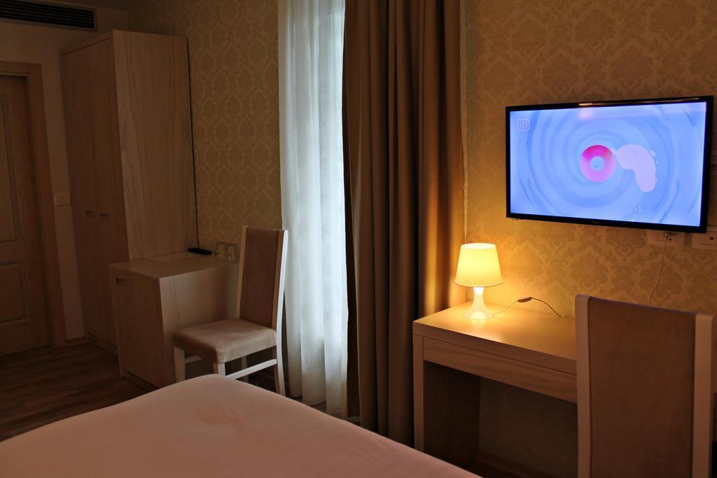 Capital Tirana Hotel