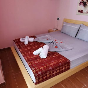 Hotel Chicago Guesthouse cazare Fier