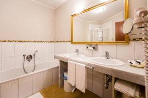 Hotel Mediterranee Family Hotel & Spa cazare Bibione
