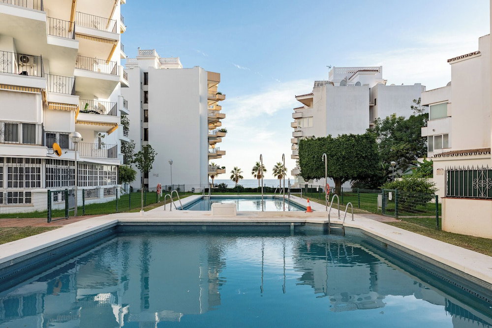 Ct 350 - Faro's Marbella Beachapartment