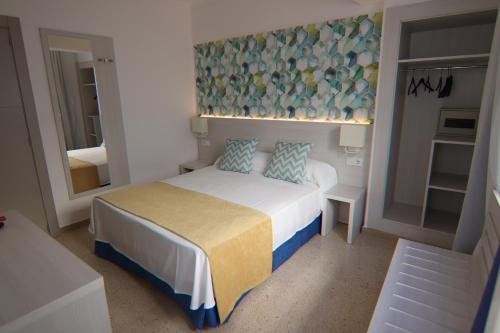 dal travel Hostal Cala Ratjada