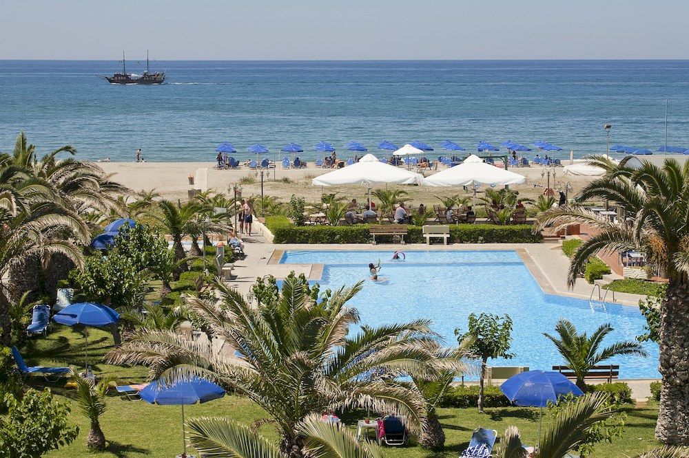 Marinos Beach Hotel Apartments