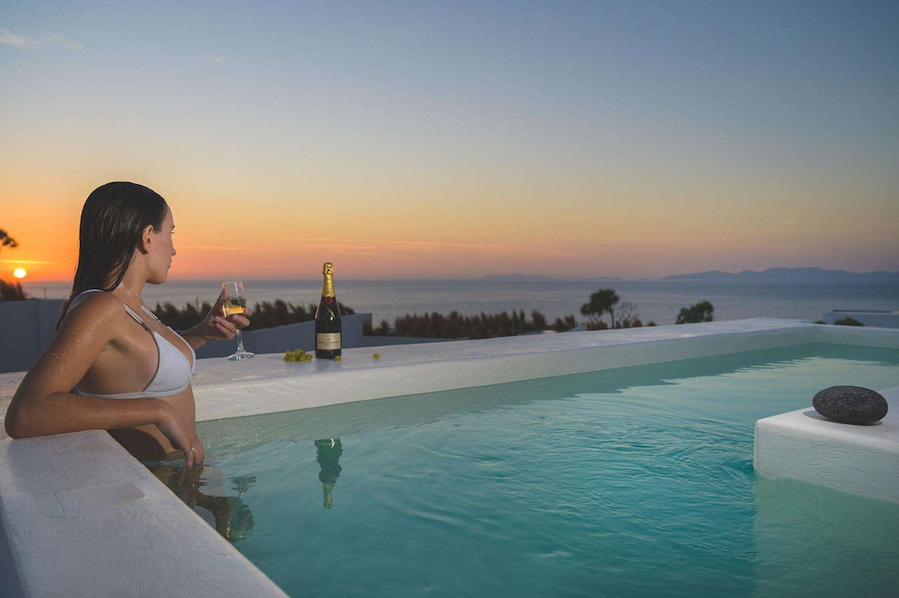 Santolia Art Suites Santorini