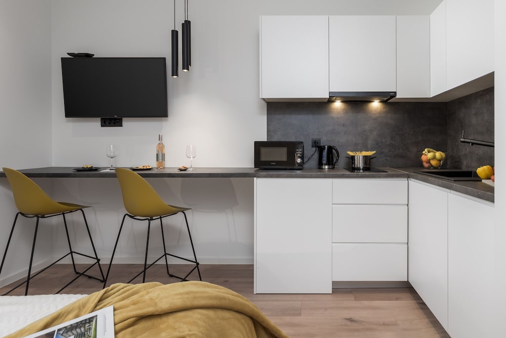 Hotel Deluxe Apartments & Rooms In The Center