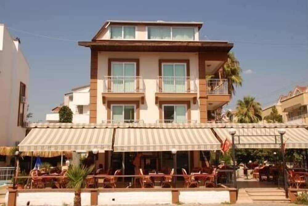 Hotel Saffron Apartments