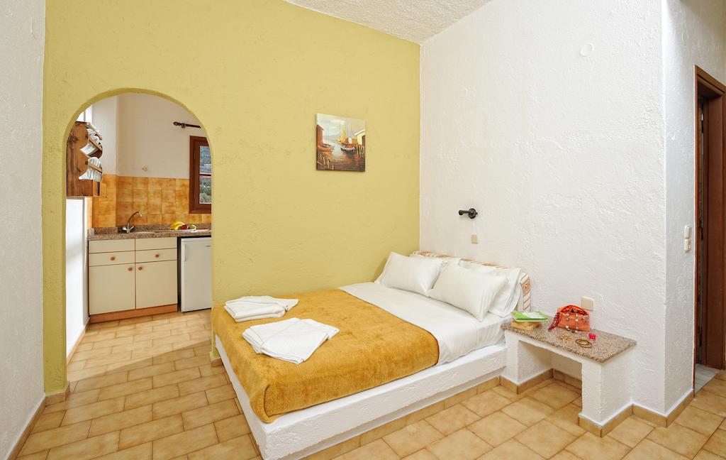 dal travel Stelios Apartments
