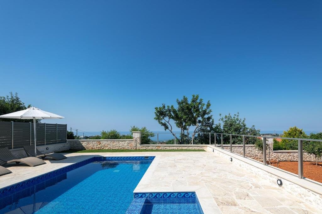 dal travel Galini House
