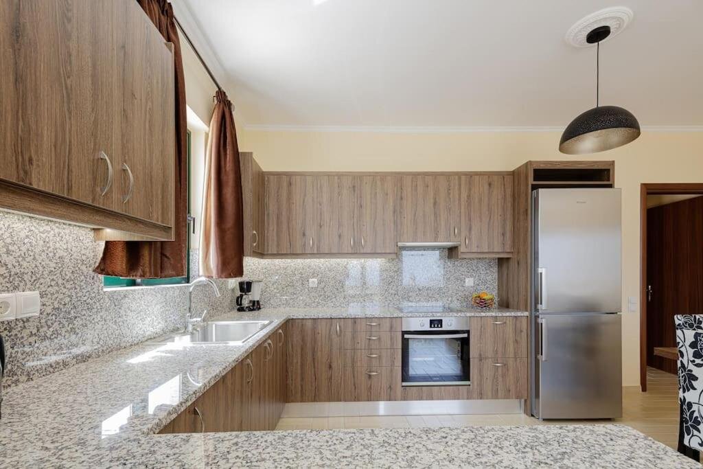 dal travel Galini House