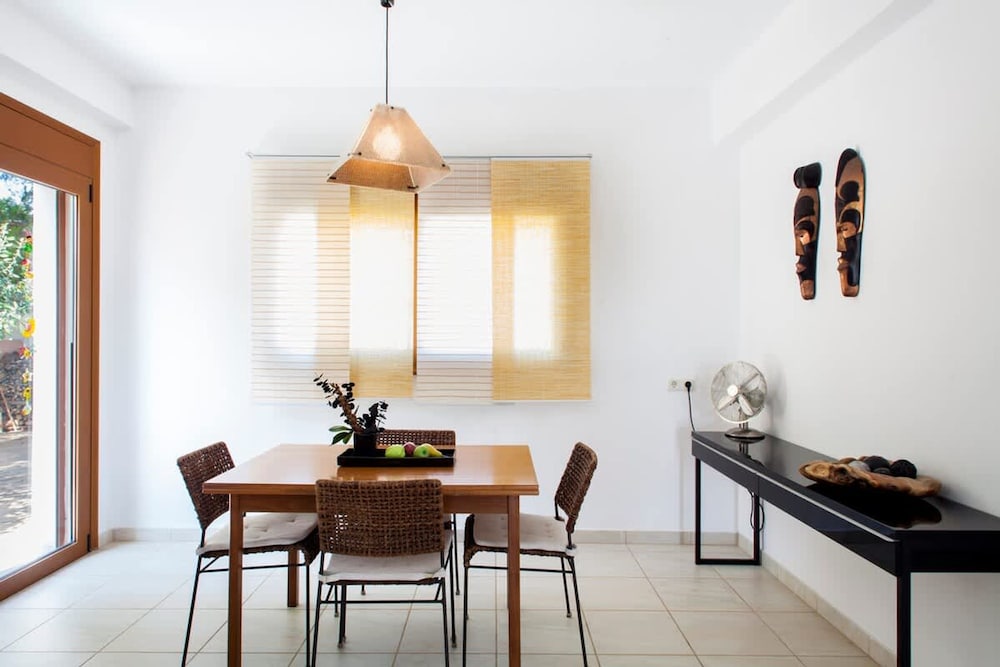 dal travel Artemis Spacious Luxury Villa With Xl Private Pool