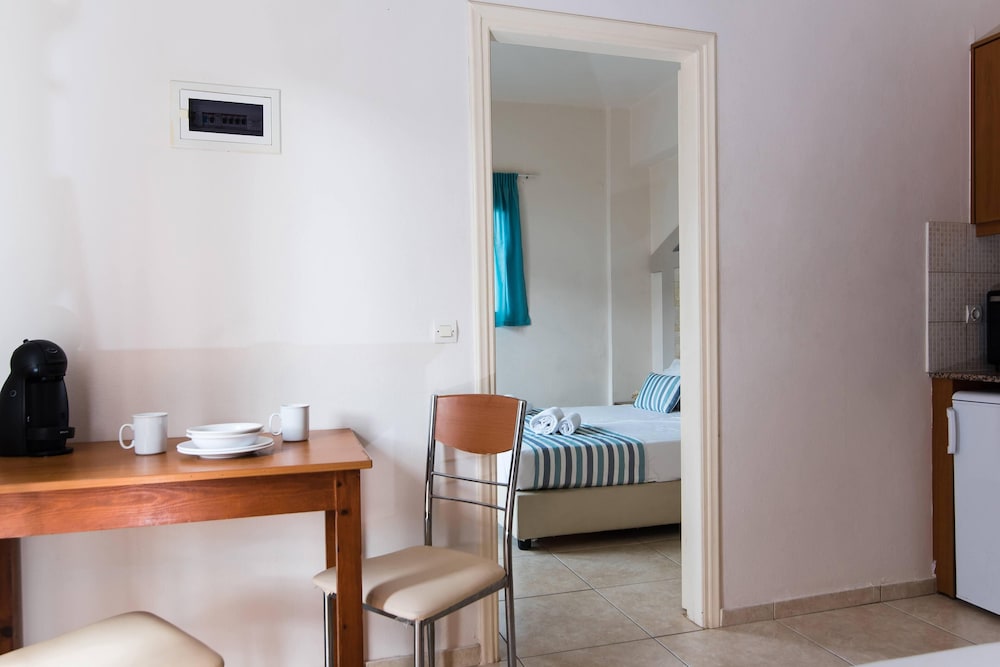 dal travel Ilios I By Checkin