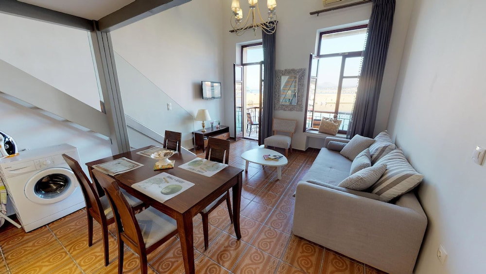 dal travel Porto Enetikos Suites
