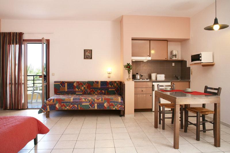dal travel Latania Studios & Apartments