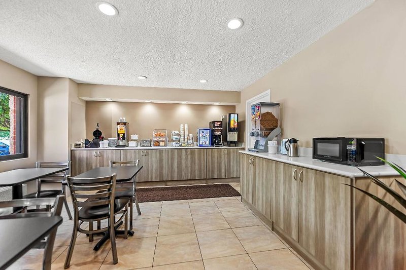 Hotel Super 8 By Wyndham Elgin