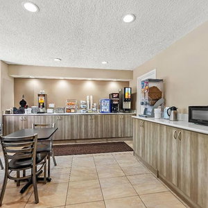 Hotel Super 8 By Wyndham Elgin cazare Elgin