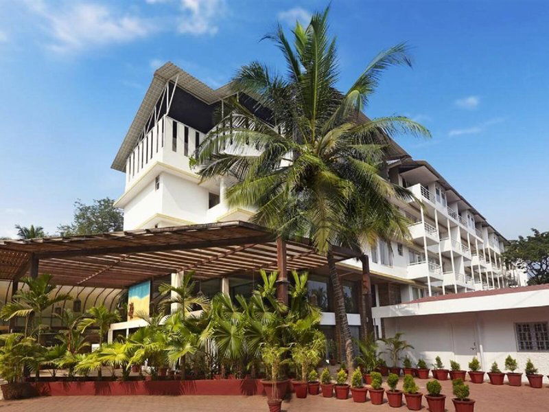Hotel Red Fox Hotel Morjim Goa