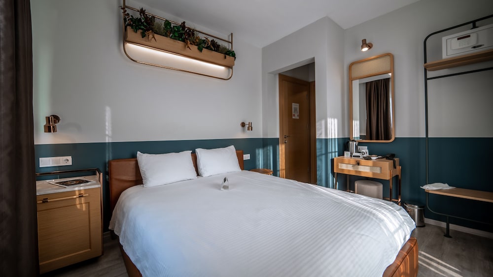 Urla 1867 Hotel