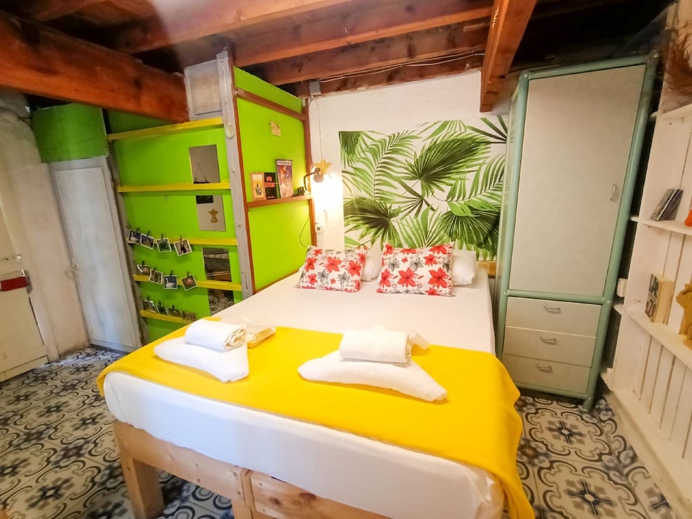 Hotel Mell10 House