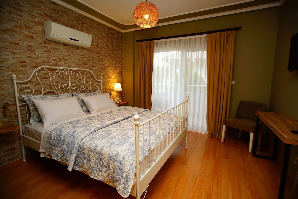 Urla Zeytin Otel