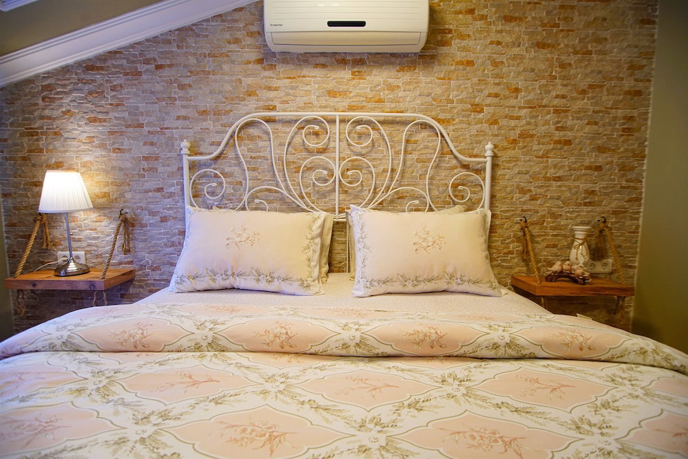 Urla Zeytin Otel