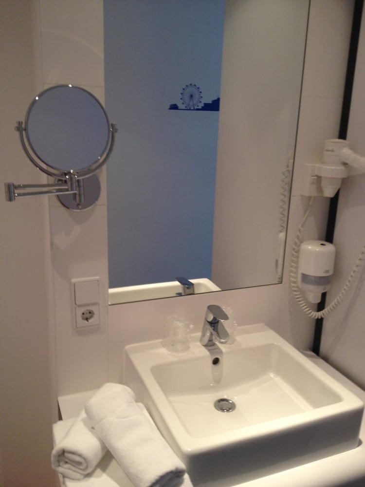 Hotel Hb1 Budget Hotel - Contactless Check In