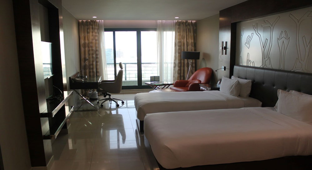 Harbour View Suites