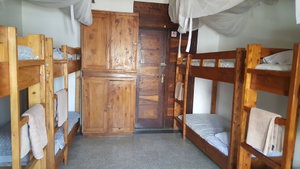 Hotel Q-Bar & Guest House cazare Dar es Salaam