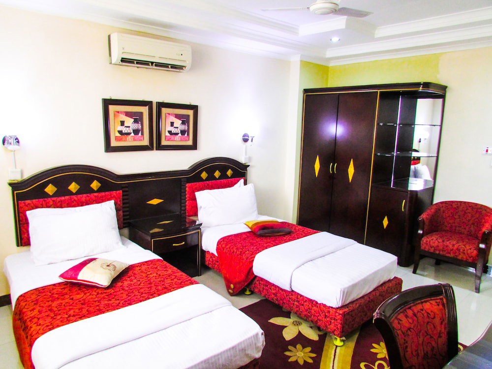 Hotel Urban Rose Hotel And Apartment