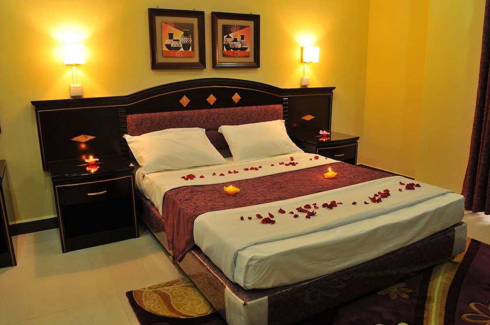 Urban Rose Hotel And Apartment
