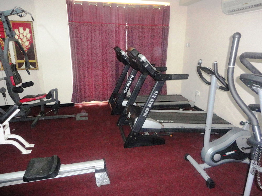 Urban Rose Hotel And Apartment