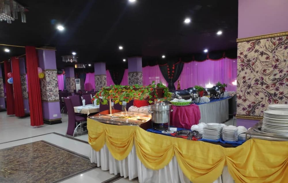 Urban Rose Hotel And Apartment