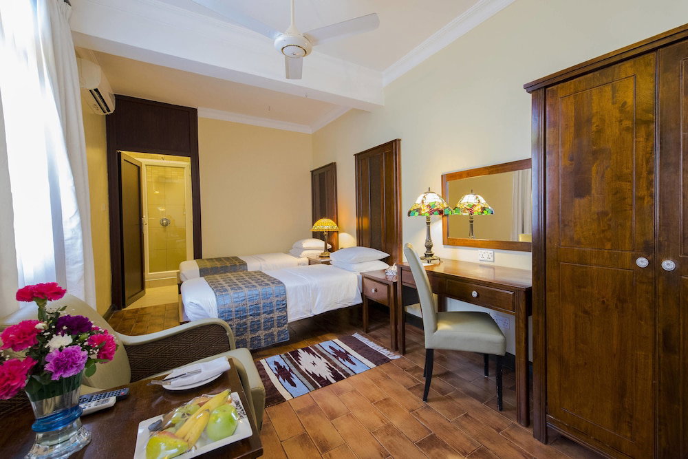 Protea Hotel By Marriott Dar Es Salaam Courtyard