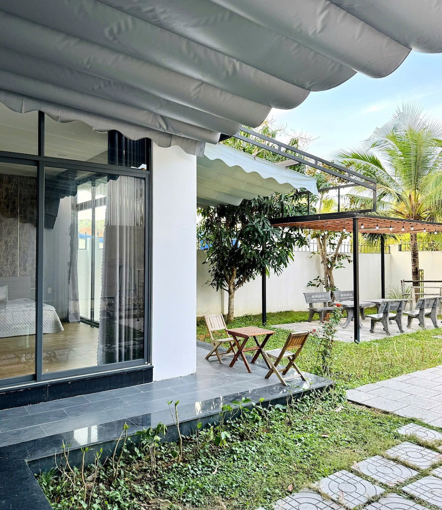 Homestay Halona
