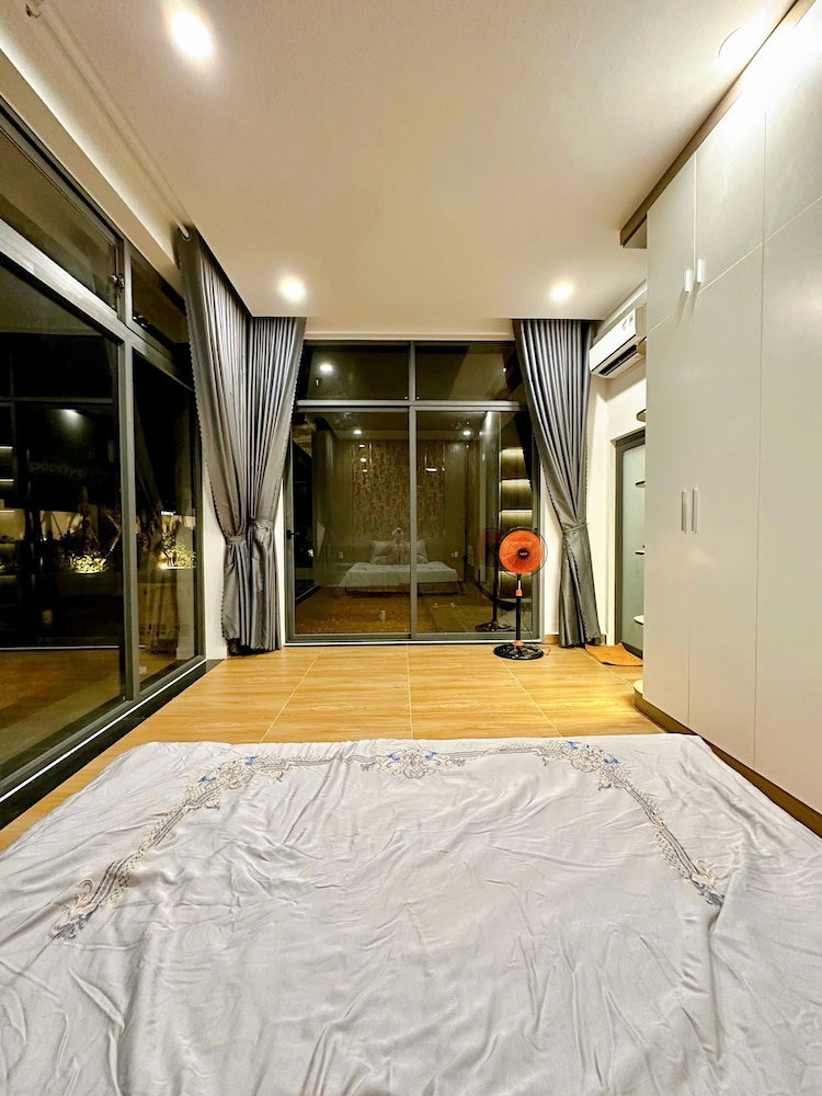 Homestay Halona