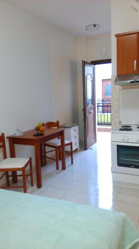 dal travel Preveli Apartments