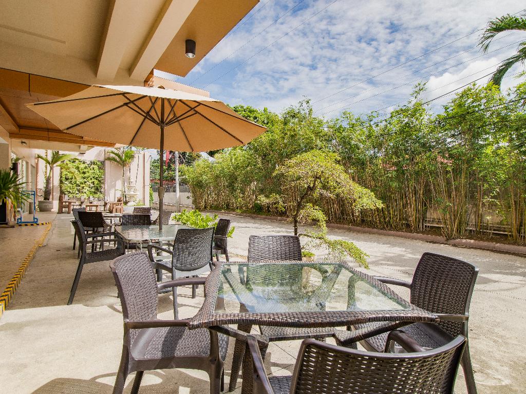 Hotel Main Hotel And Suites