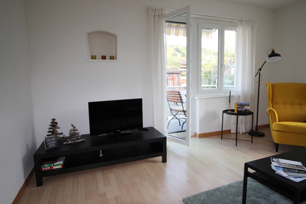 Hotel Casa Schilling 25 Rooms With Balcony Near Hospital, University