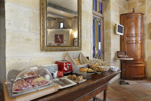 Hotel Qualys-Hotel La Tour Intendance cazare Bordeaux