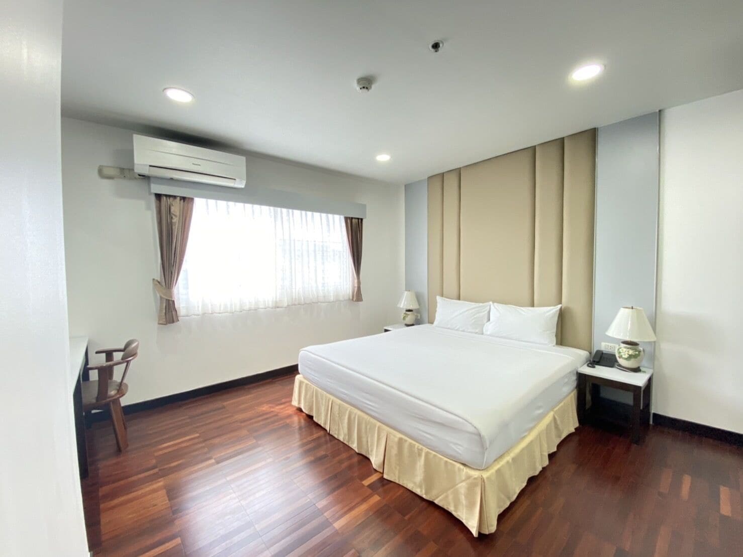 Hotel J Town Serviced Apartments&Hotel