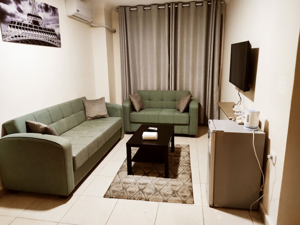 Golden Hotel