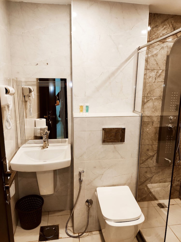 Golden Hotel