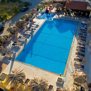 Hotel Peters Kool Pool Studios And Apartments cazare Kardamaina