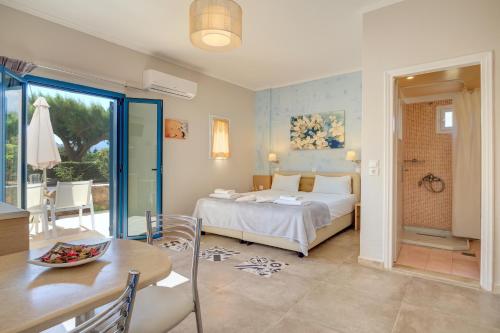 dal travel Pyrgos Beach Malia