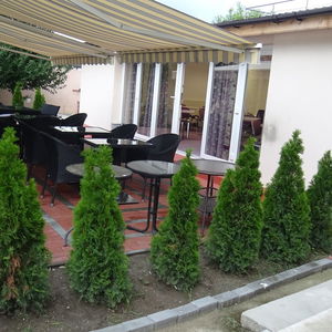 Hotel Iris Boutique cazare Otopeni